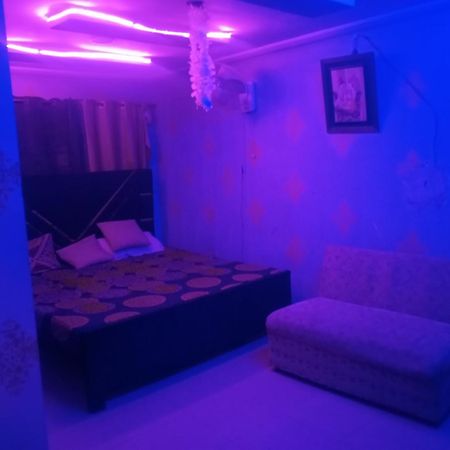 רוואלפינדי Aj Room Service Civic Center מראה חיצוני תמונה